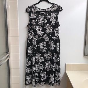 Candalite Black & White Sleeveless Cocktail Dress